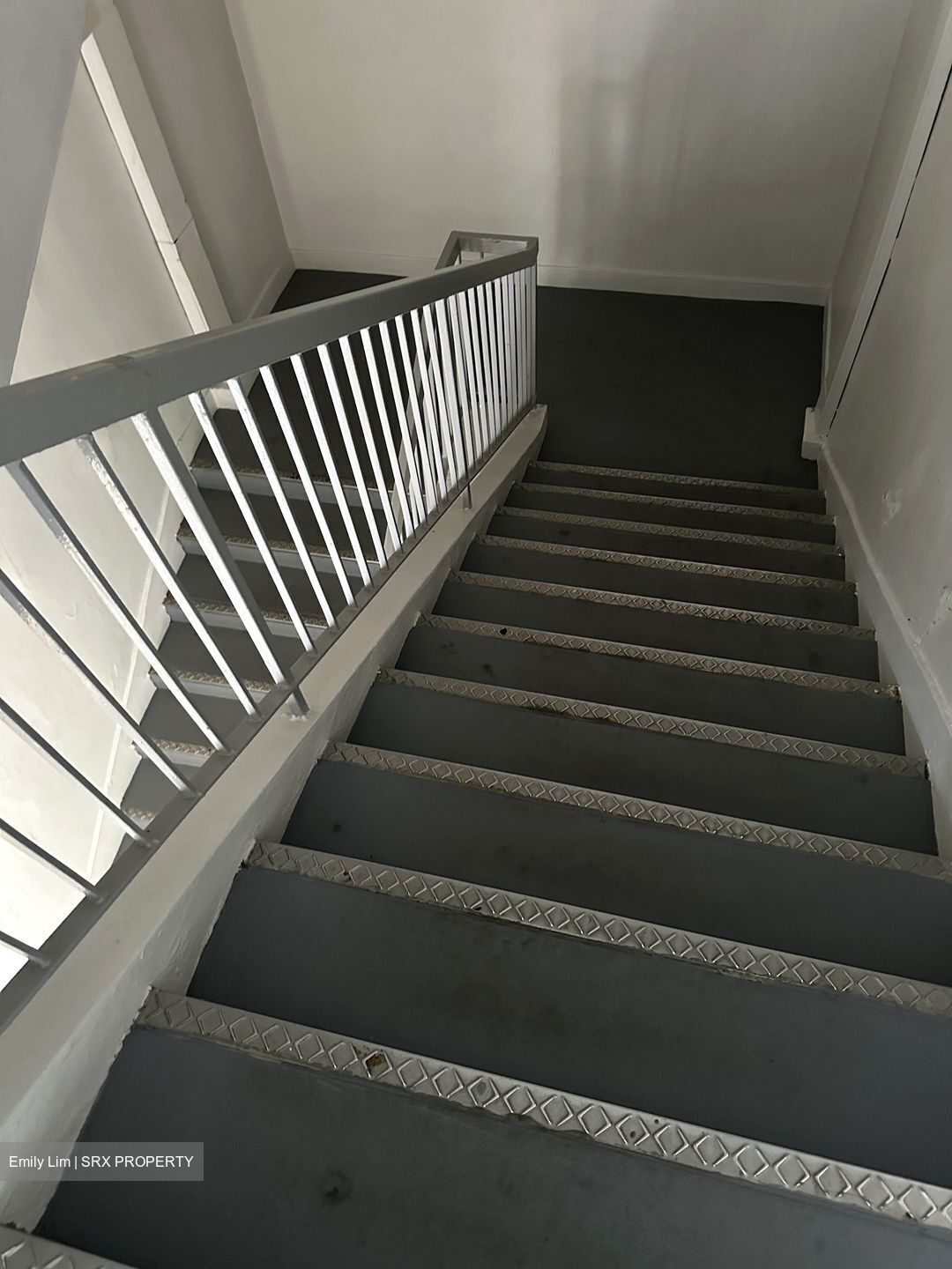 Hougang Avenue 1 (D19), Shop House #513637101